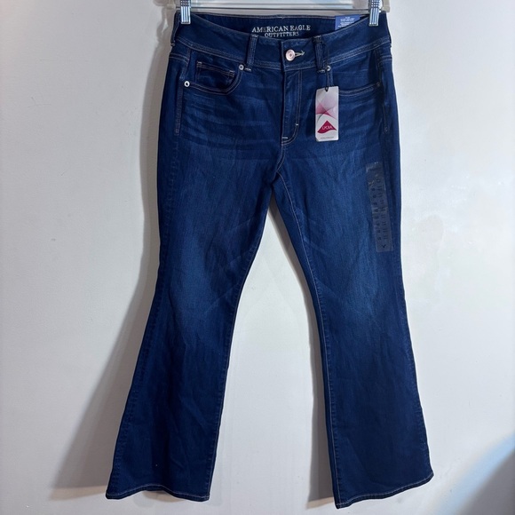 AMERICAN EAGLE OUTFITTERS Sz 10S Kick Boot Jeans Mid Rise Mid Wash NEW W/ TAGS - Picture 2 of 13